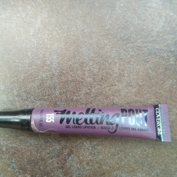 3/15$ Covergirl melting pout - Picture 2 of 3